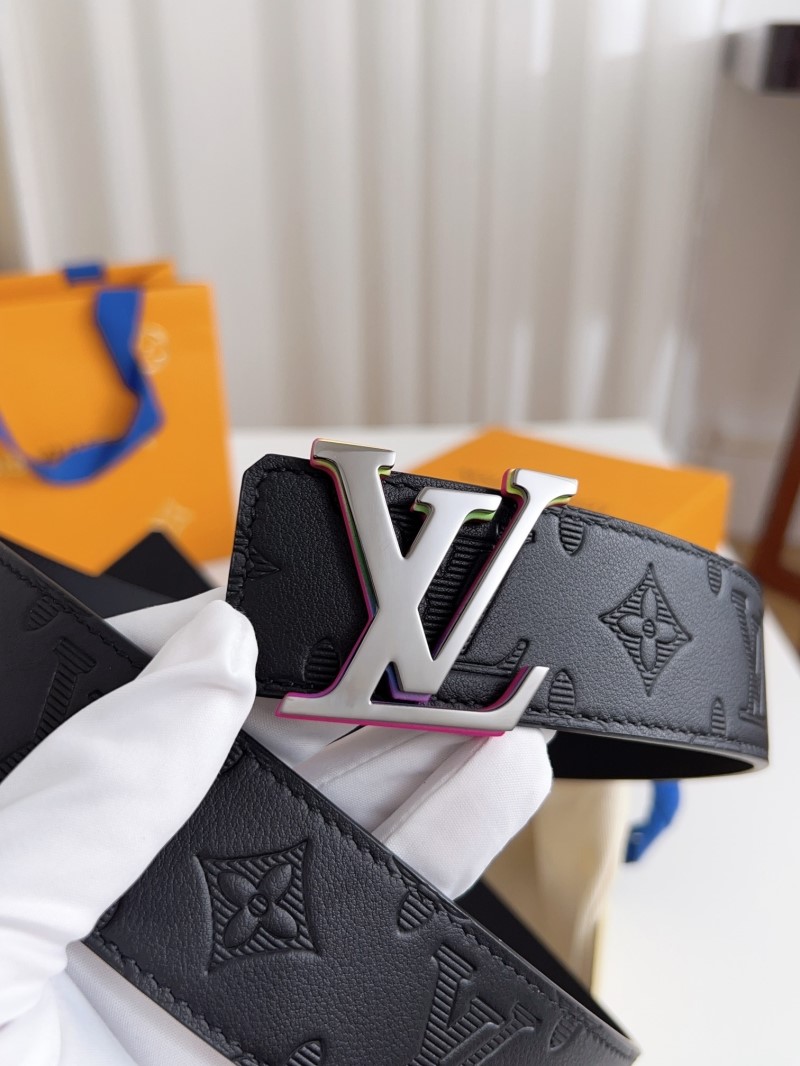 l0vis Vvtt0n belts